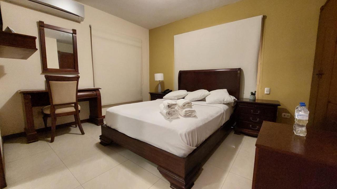 Hotel Voyager Manta Eksteriør billede