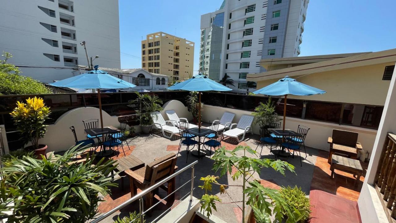Hotel Voyager Manta Eksteriør billede